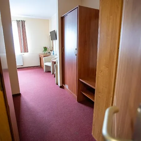 Pod Wierzba 호텔 3*