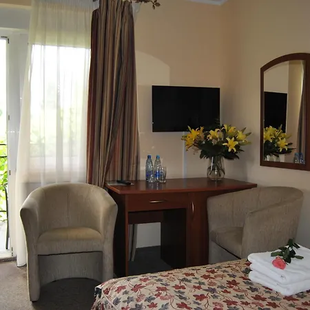 호텔 Pod Wierzba 3*