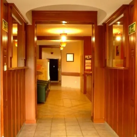 호텔 Pod Wierzba 스비드니카